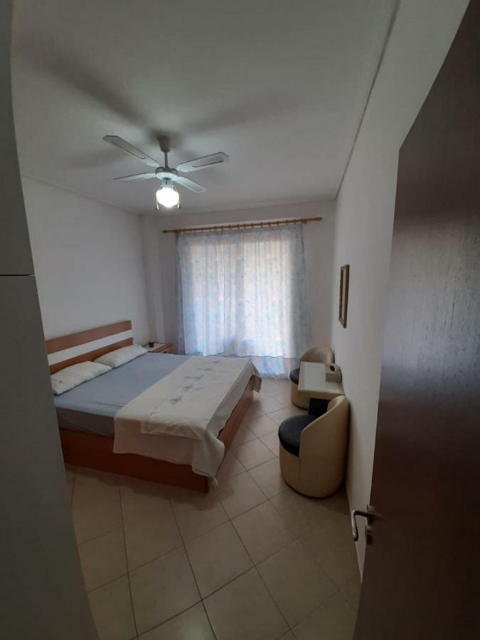 Meni'S Family Apartament ซารานเดอ ภายนอก รูปภาพ