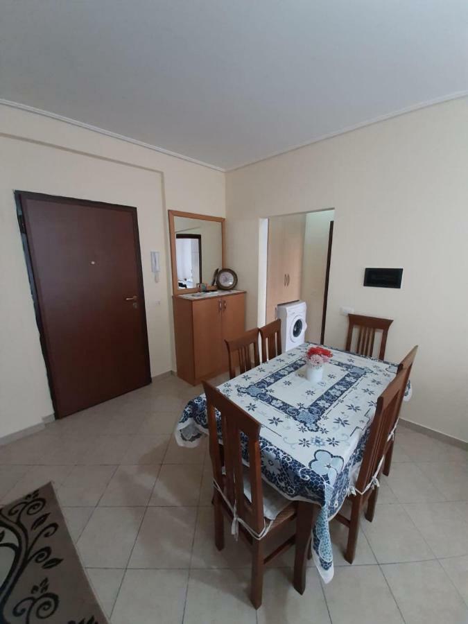 Meni'S Family Apartament ซารานเดอ ภายนอก รูปภาพ